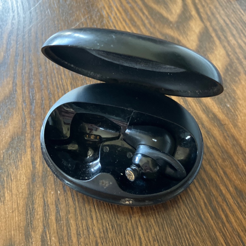 Anker Soundcore life dot 2NC Right wireless earbud and charging case